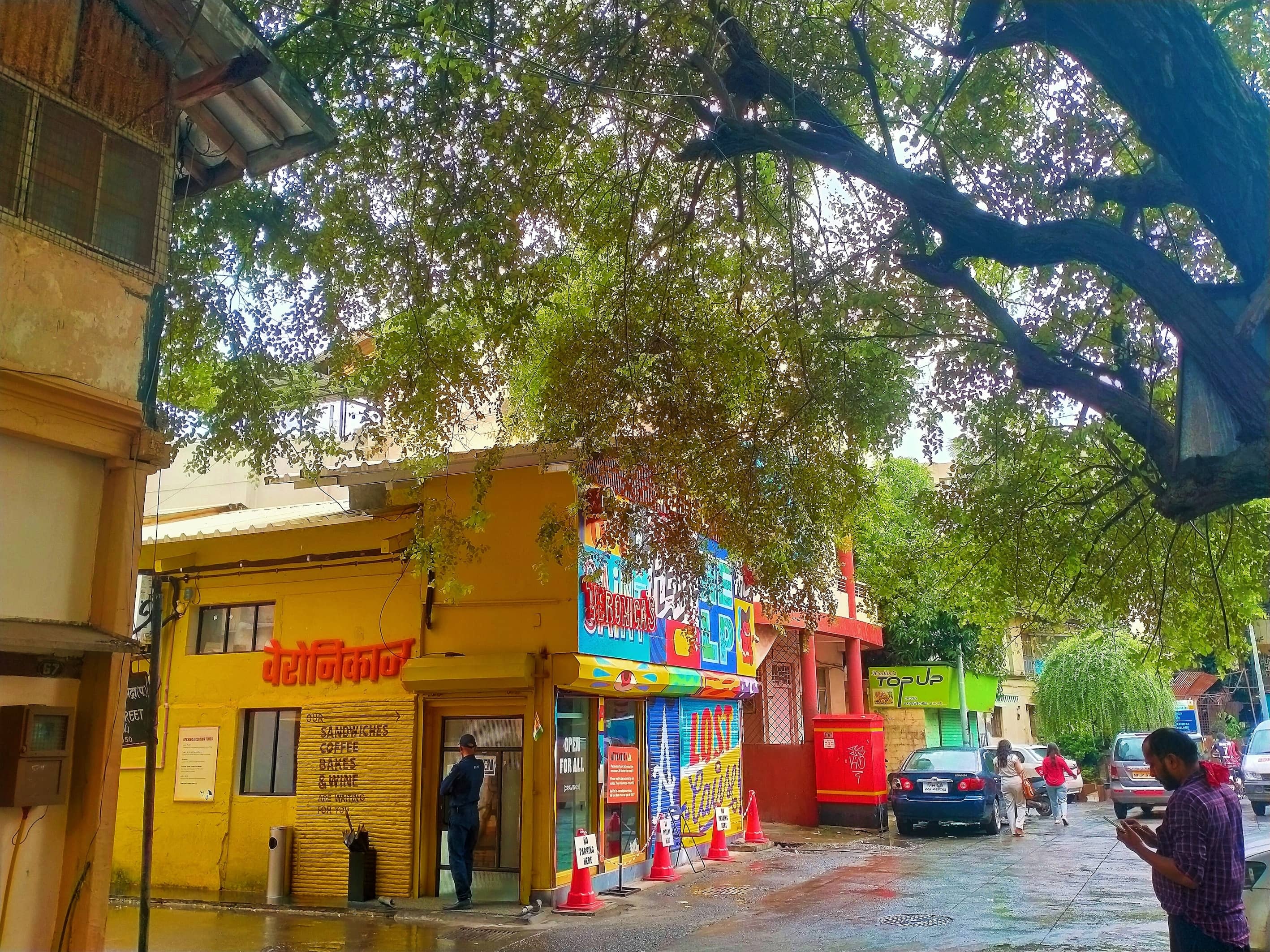 Local Cafes & Eateries