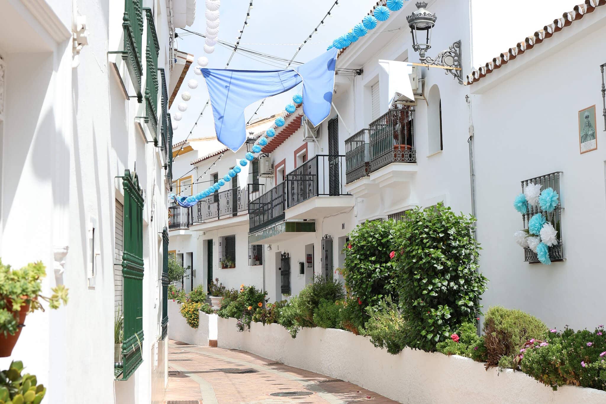 Narrow, Whitewashed Streets
