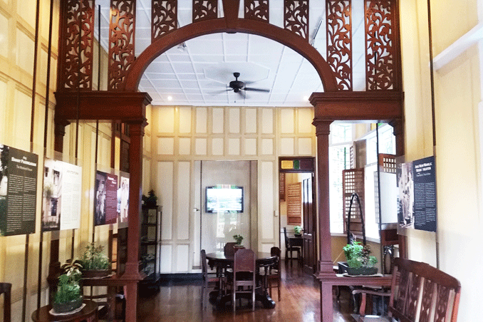 Authentic Early 1900s Decor