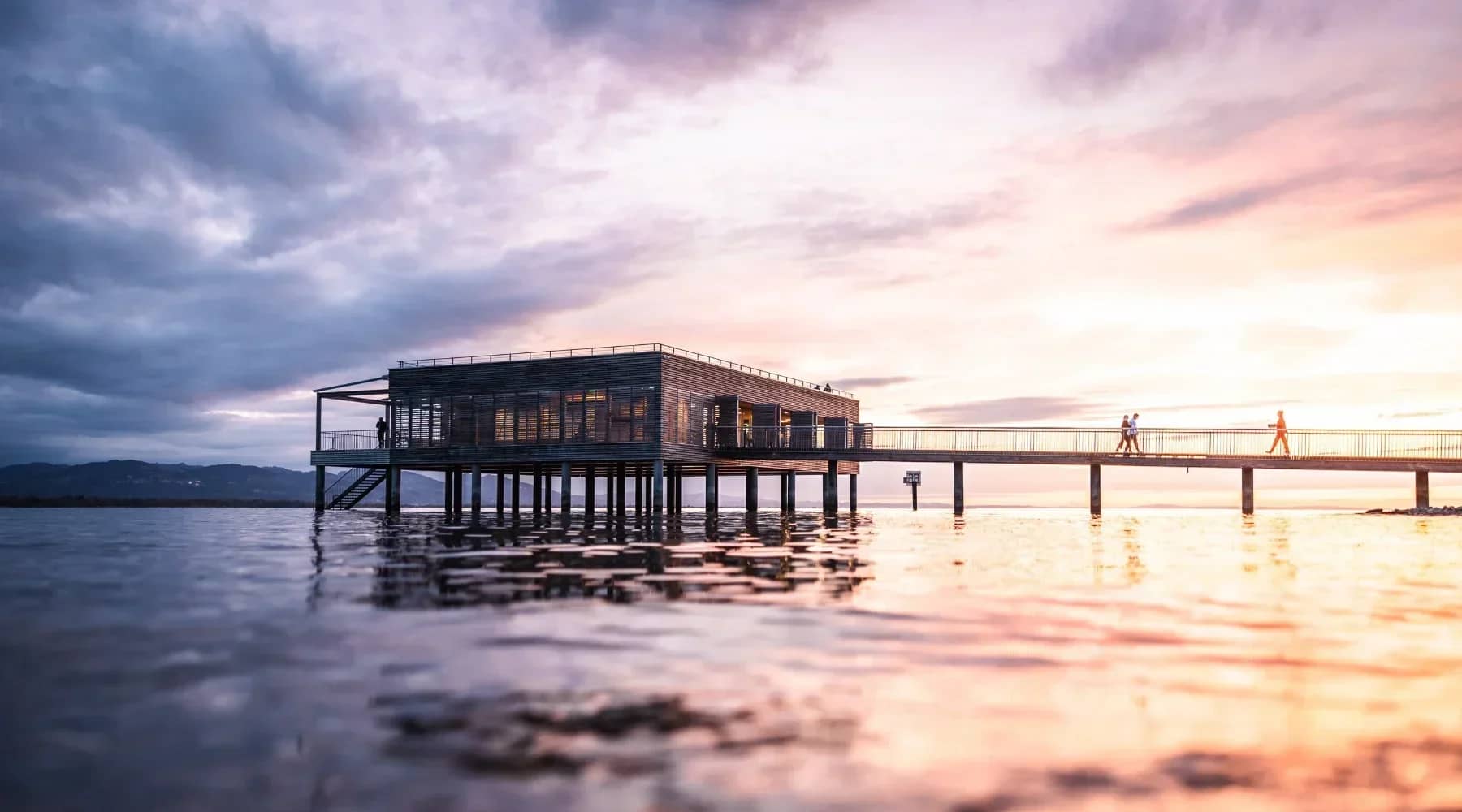 Lakefront Sunset Views