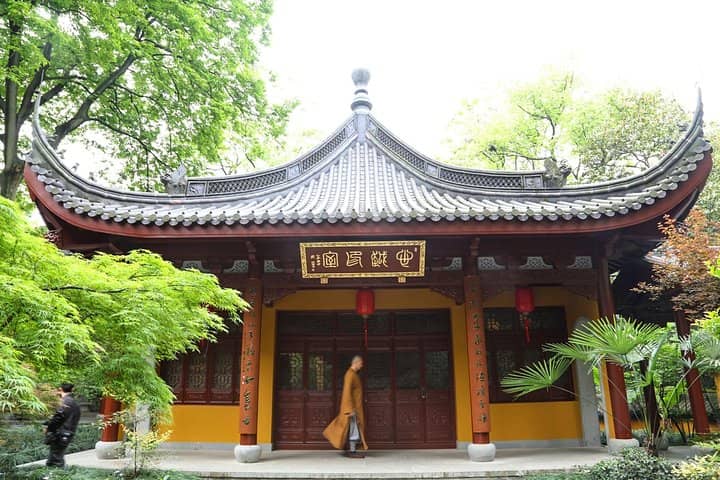 Intricate Architecture