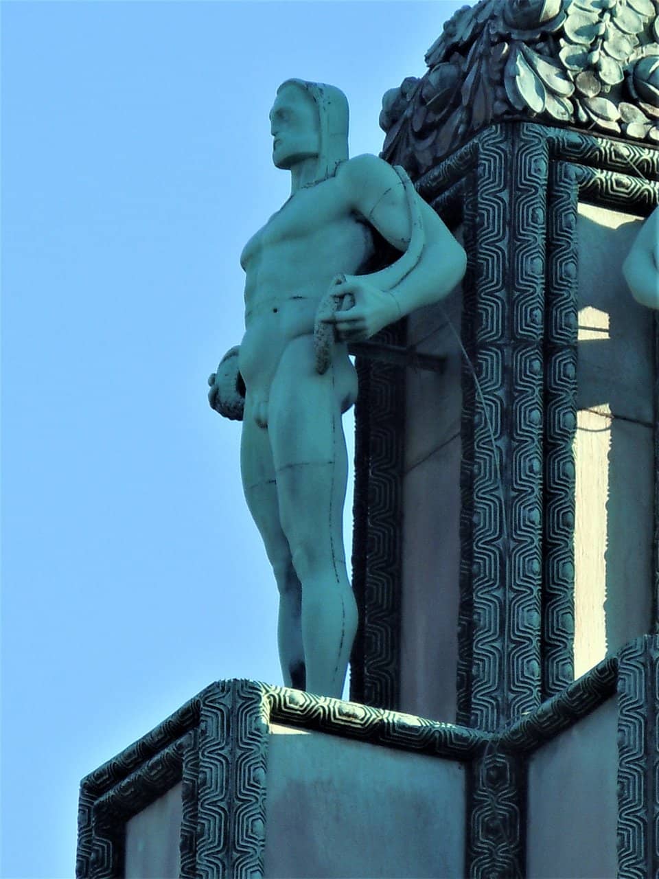 Sculpture Tower