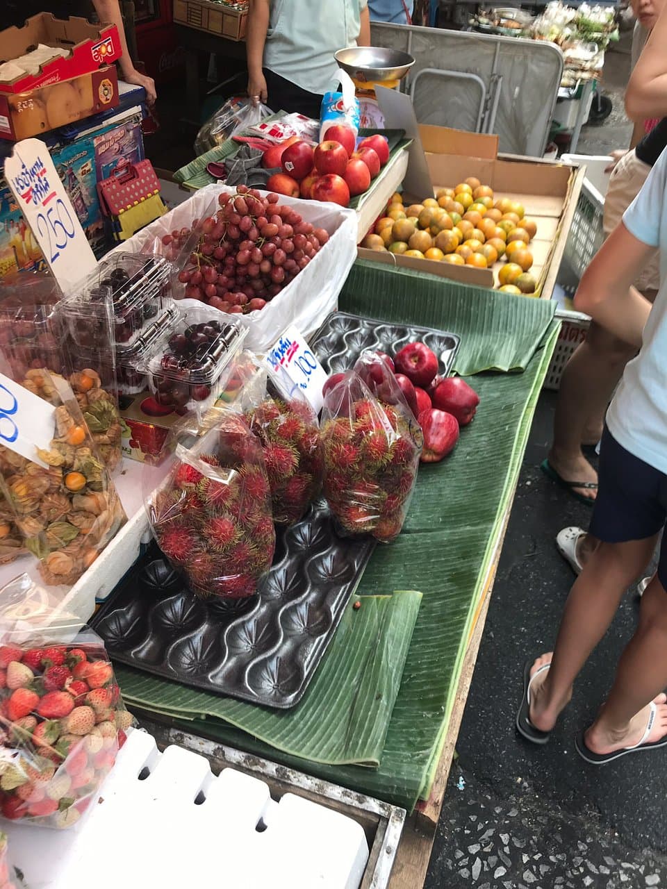 Explore the Old Town Trok Mor Morning Market