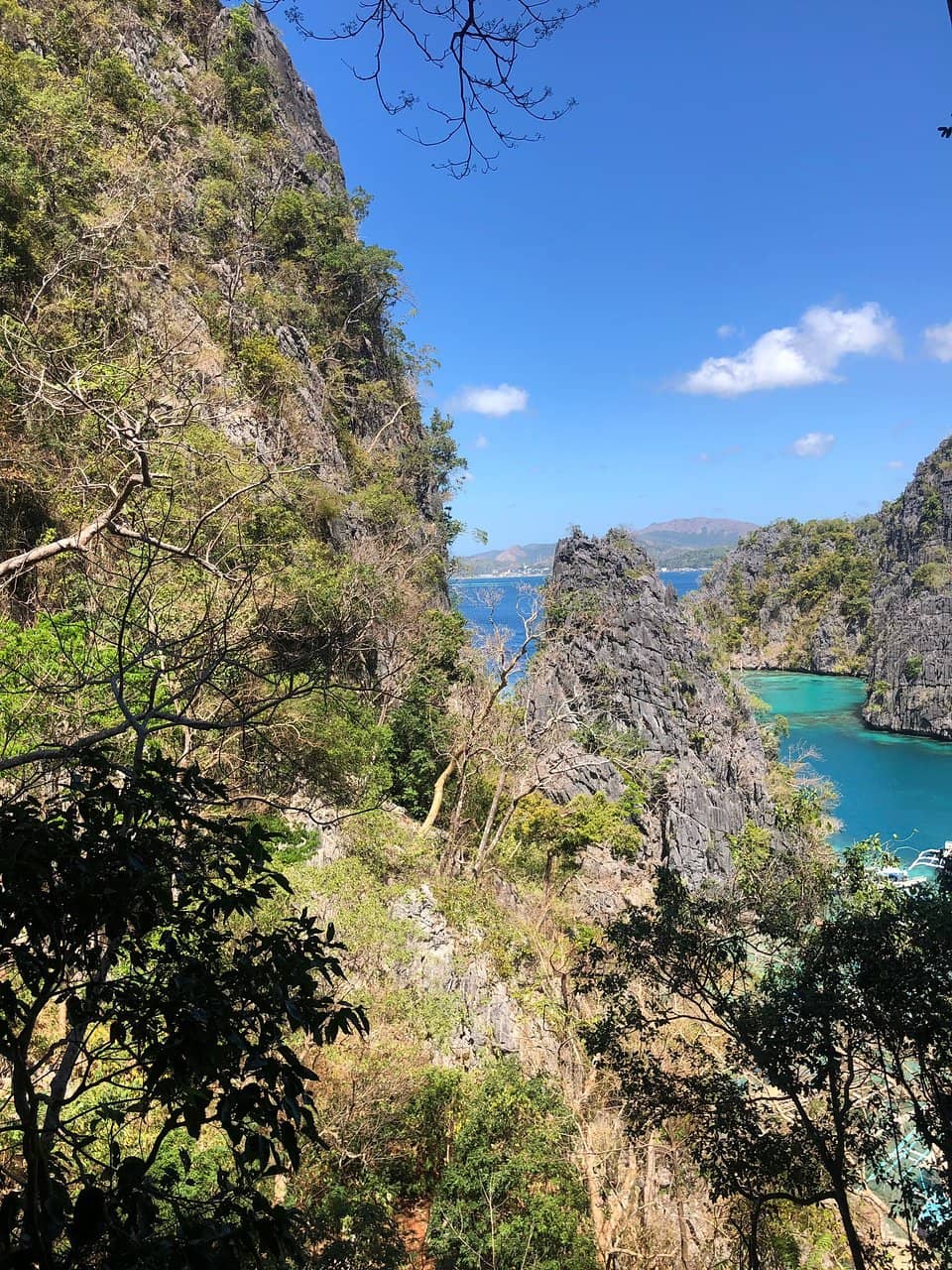 Underwater Rock Formations