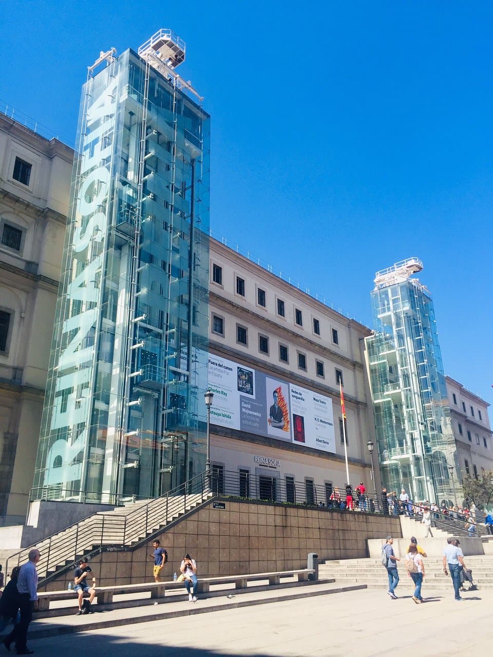 The Reina Sofia museum is one of our favourite museums of Madrid. The Guernica paint is so impressive and the permanent exposition is so good ! #madrid🇪🇸