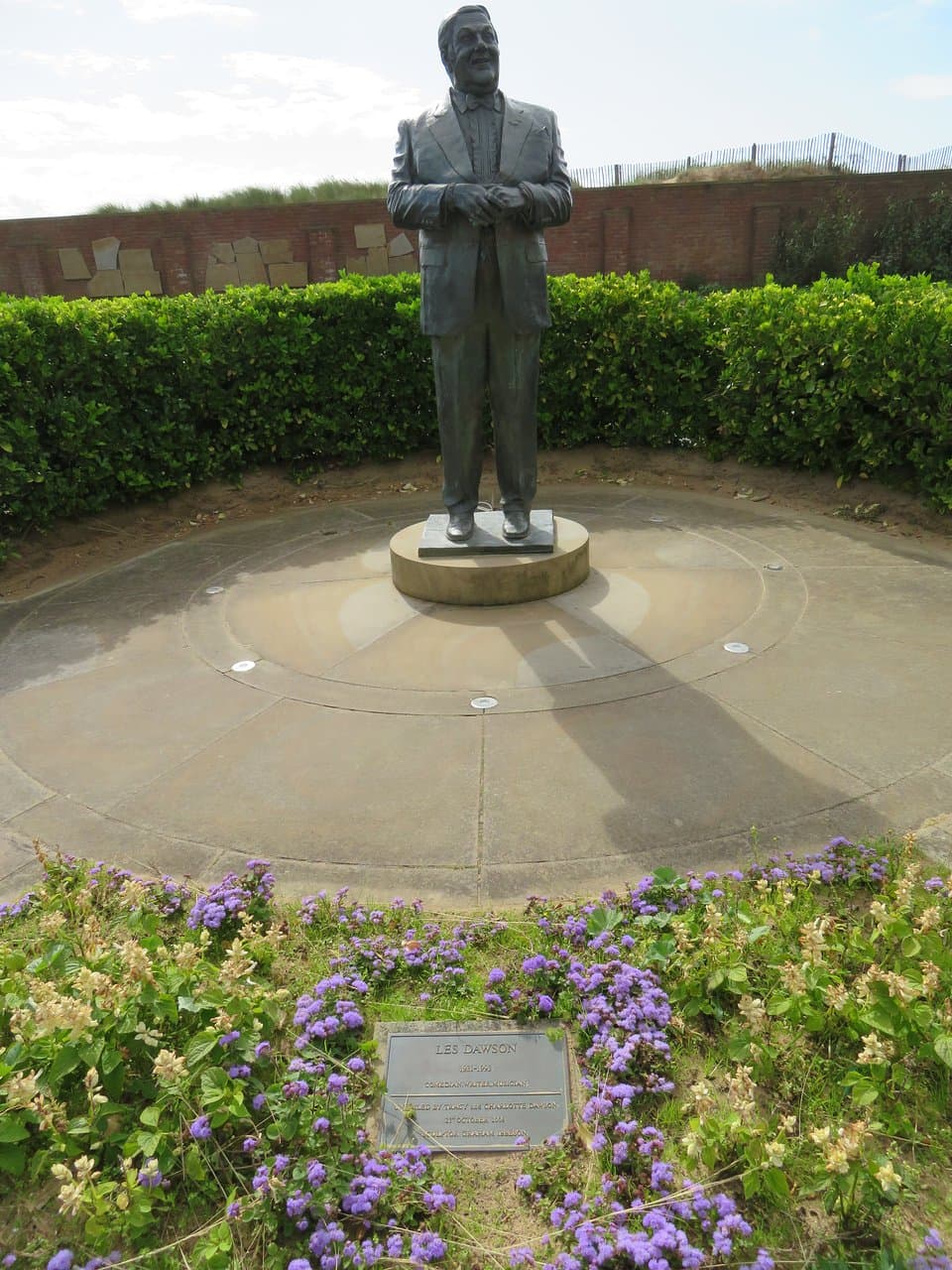 Les Dawson Memorial Statue