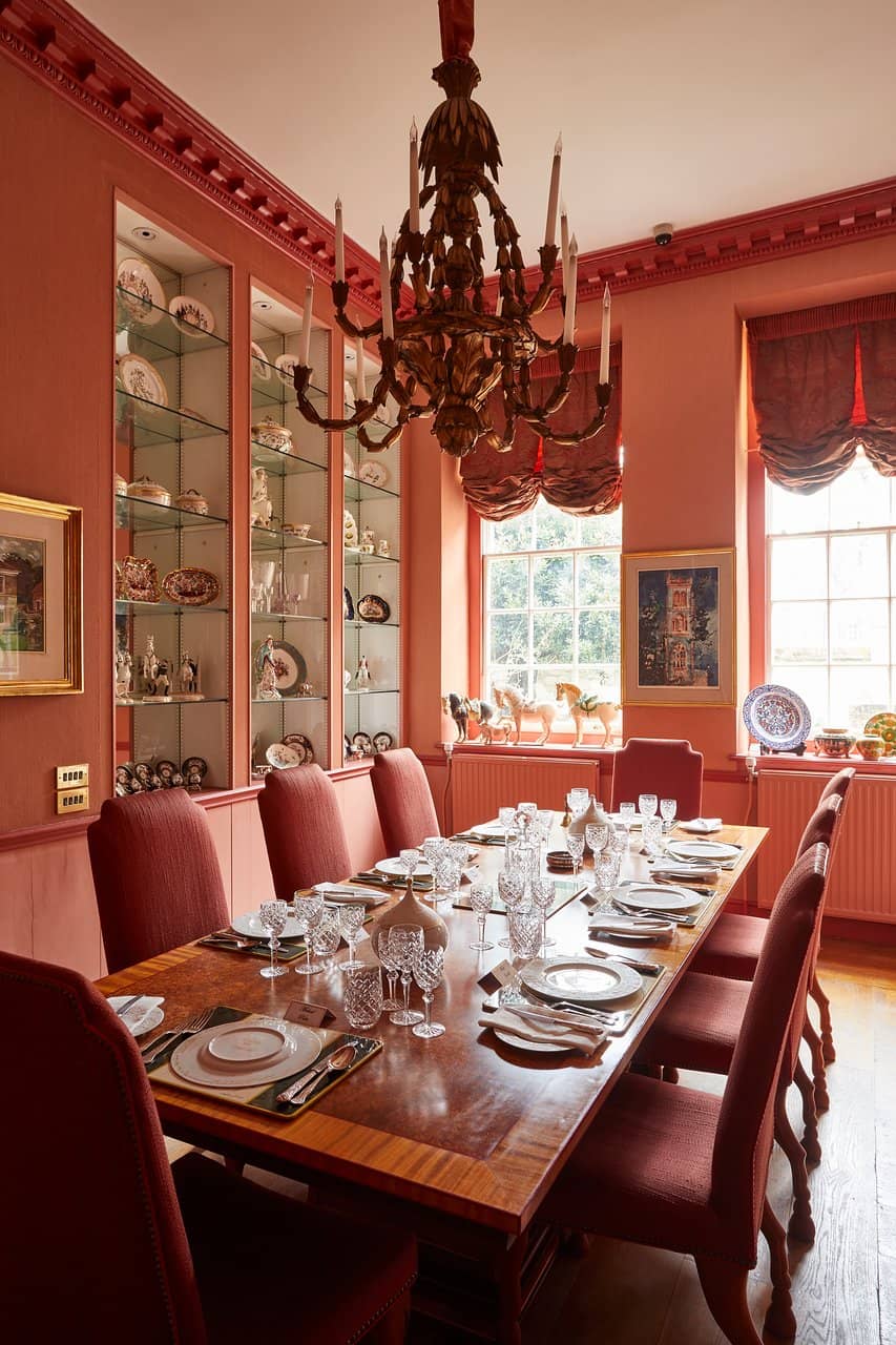 Informative Room Stewards