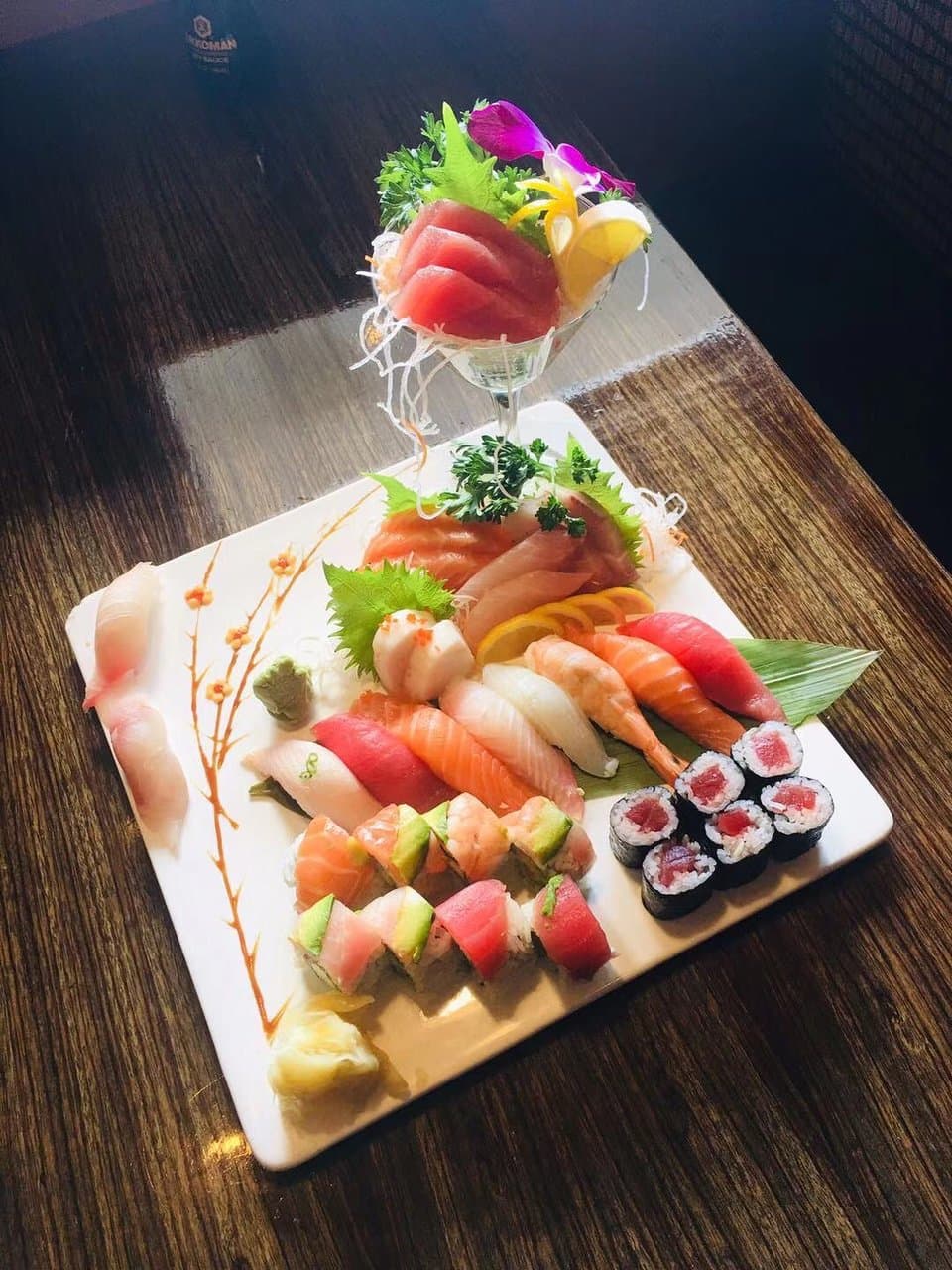 Aki Sushi Bar and Grill