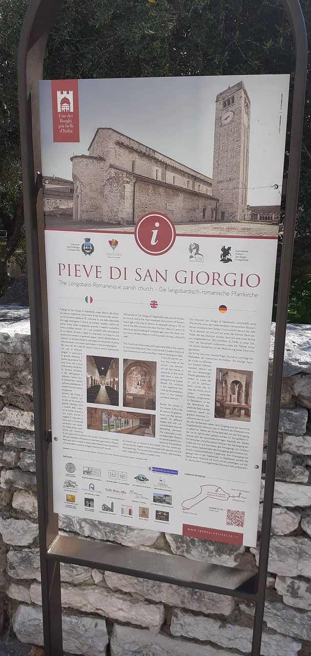 The Double Apse Mystery