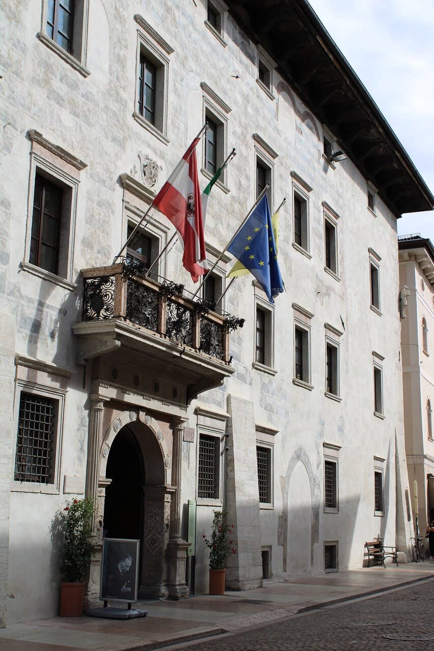 Palazzo Thun Façade