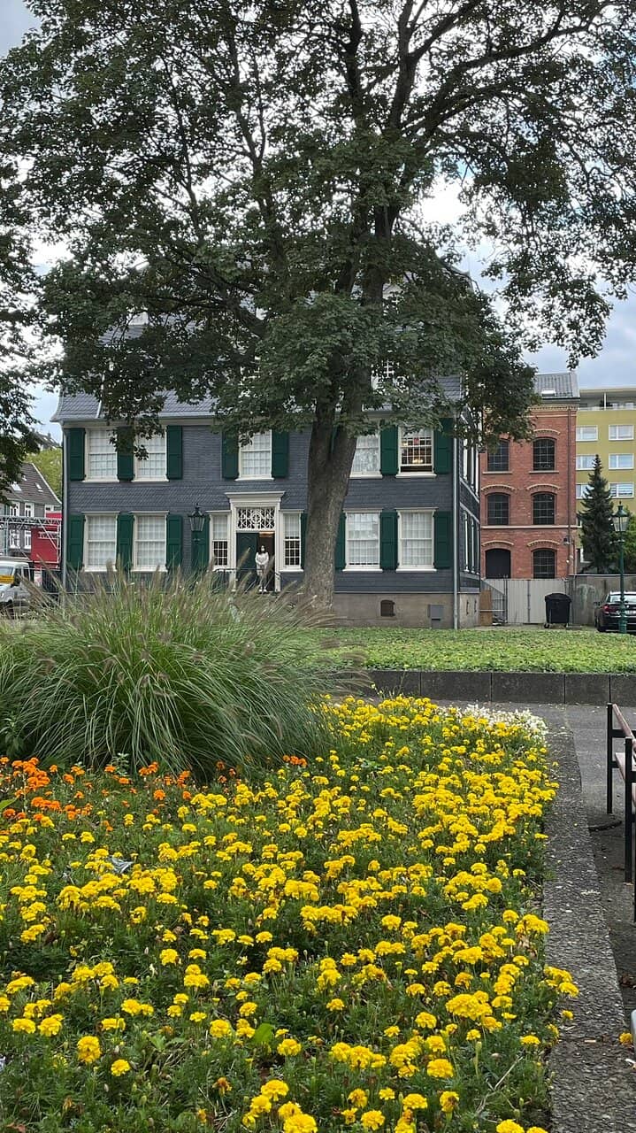 19th Century Bourgeois Culture