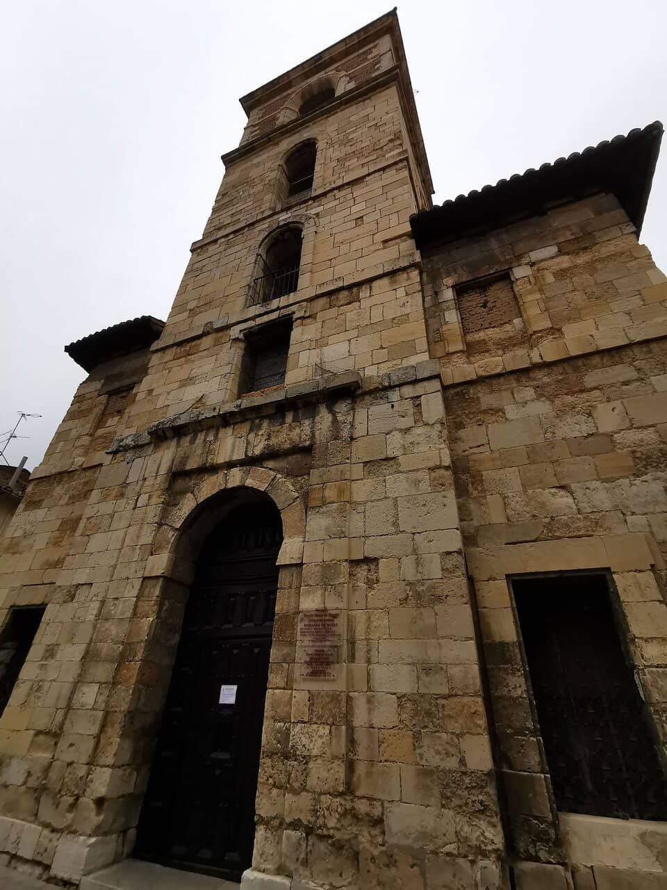 Plaza del Grano Setting