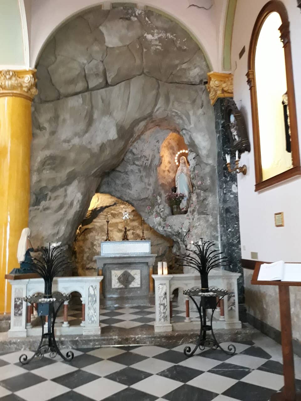 Vertical photo
