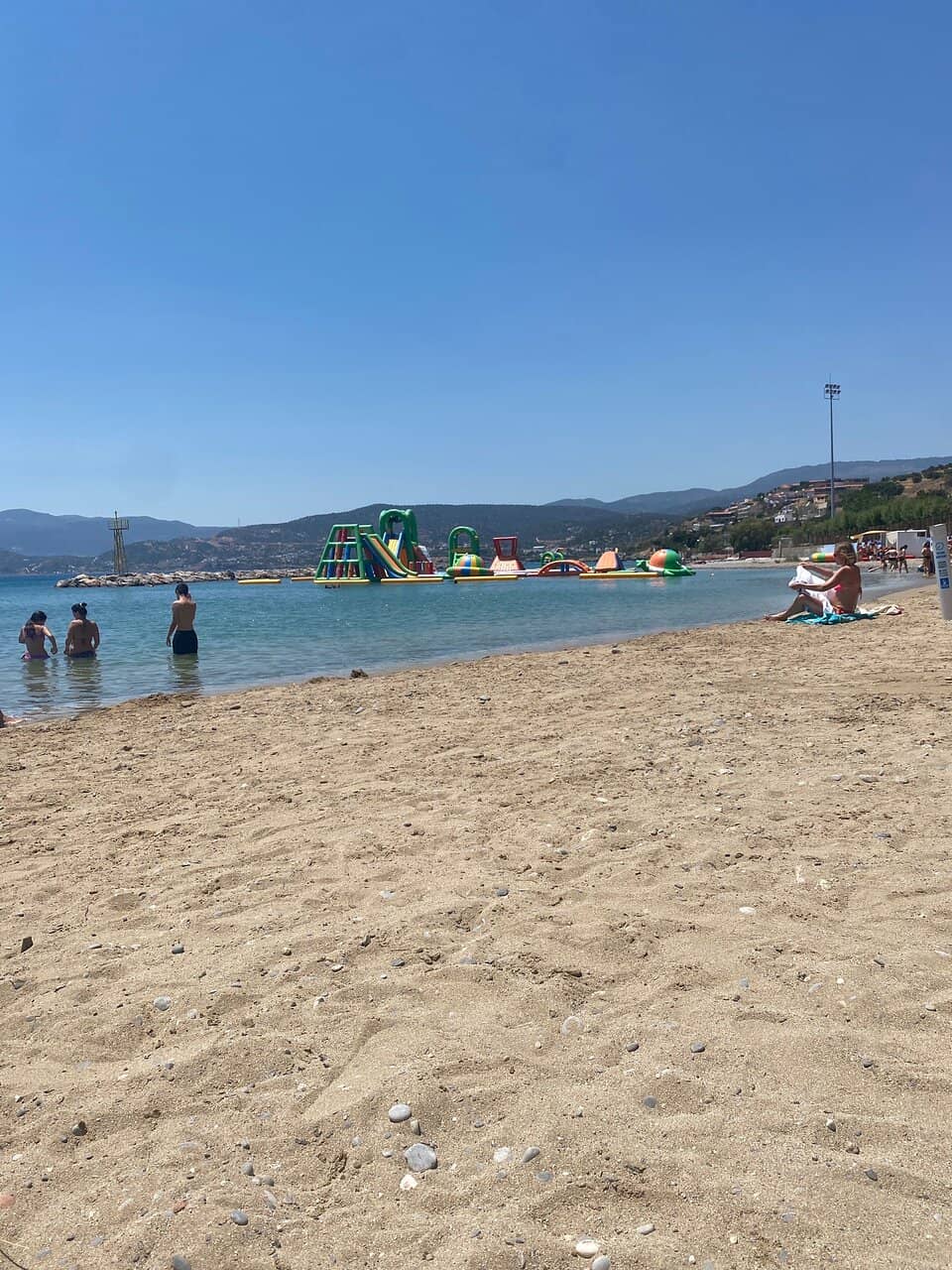 Beachfront Dining & Drinks