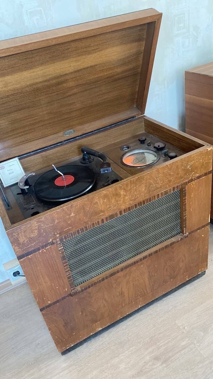 Interactive Restoration Stories