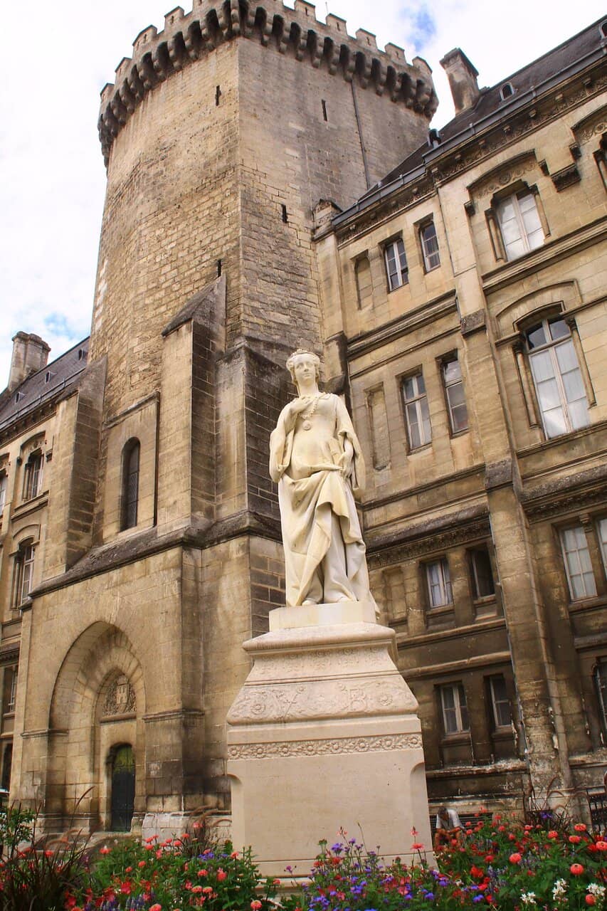 Gothic-Renaissance Architecture