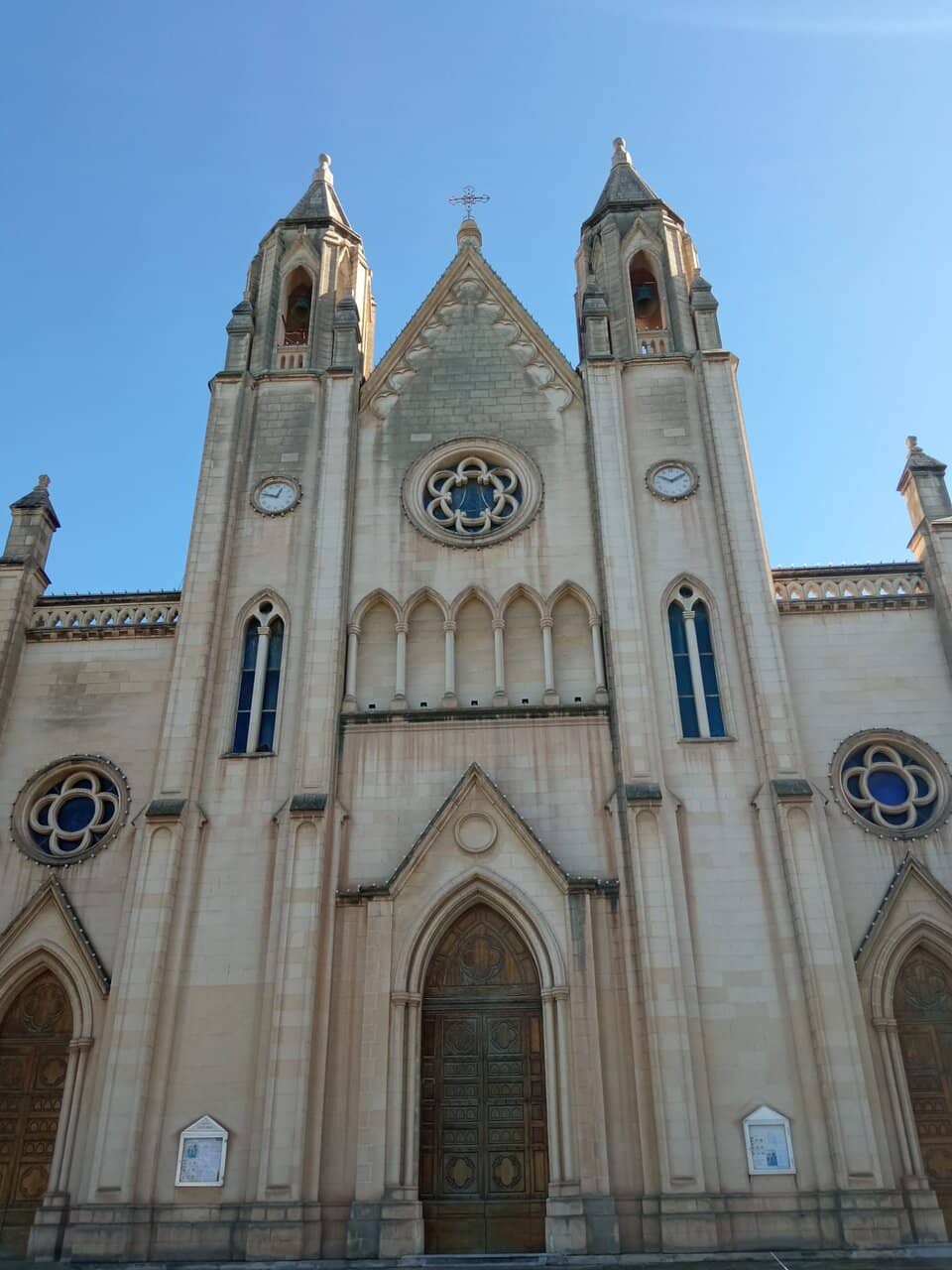 Vertical photo