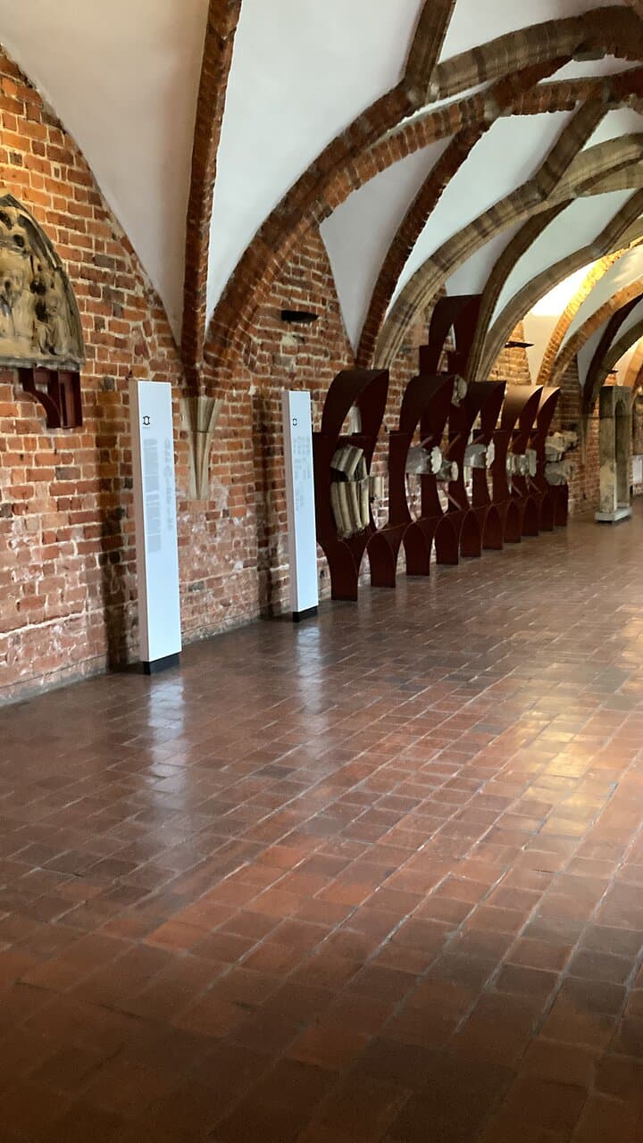 Muzeum Architektury we Wrocławiu Museum fur Architektur - müzeum a kostol