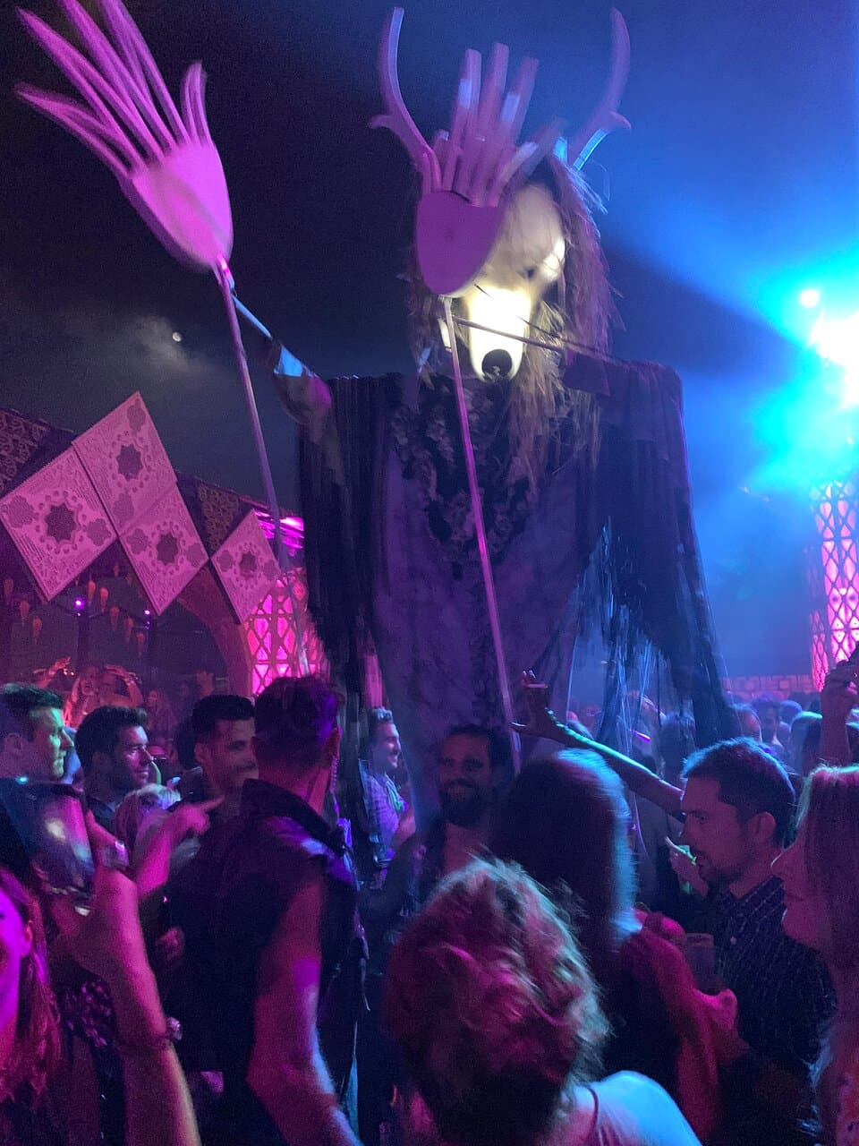 Entertainment during the evening.