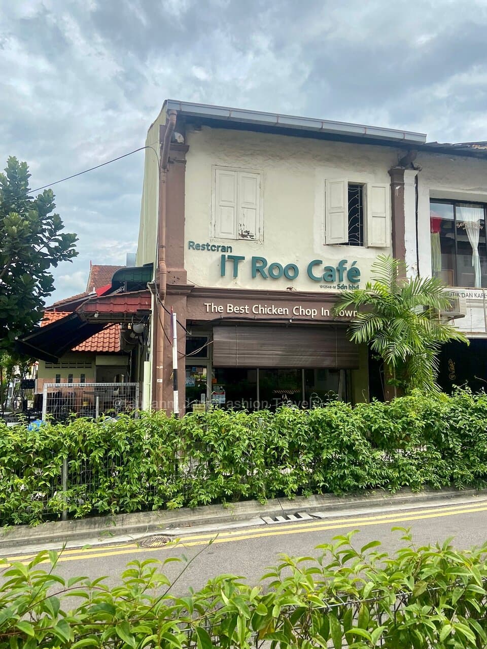 it roo cafe, chicken chop, johor bahru, malaysia blogger, malaysia model, asian food, malaysia food, filipino blogger, pinay, jane fashion travels, food blogger, food review, malaysia influencer