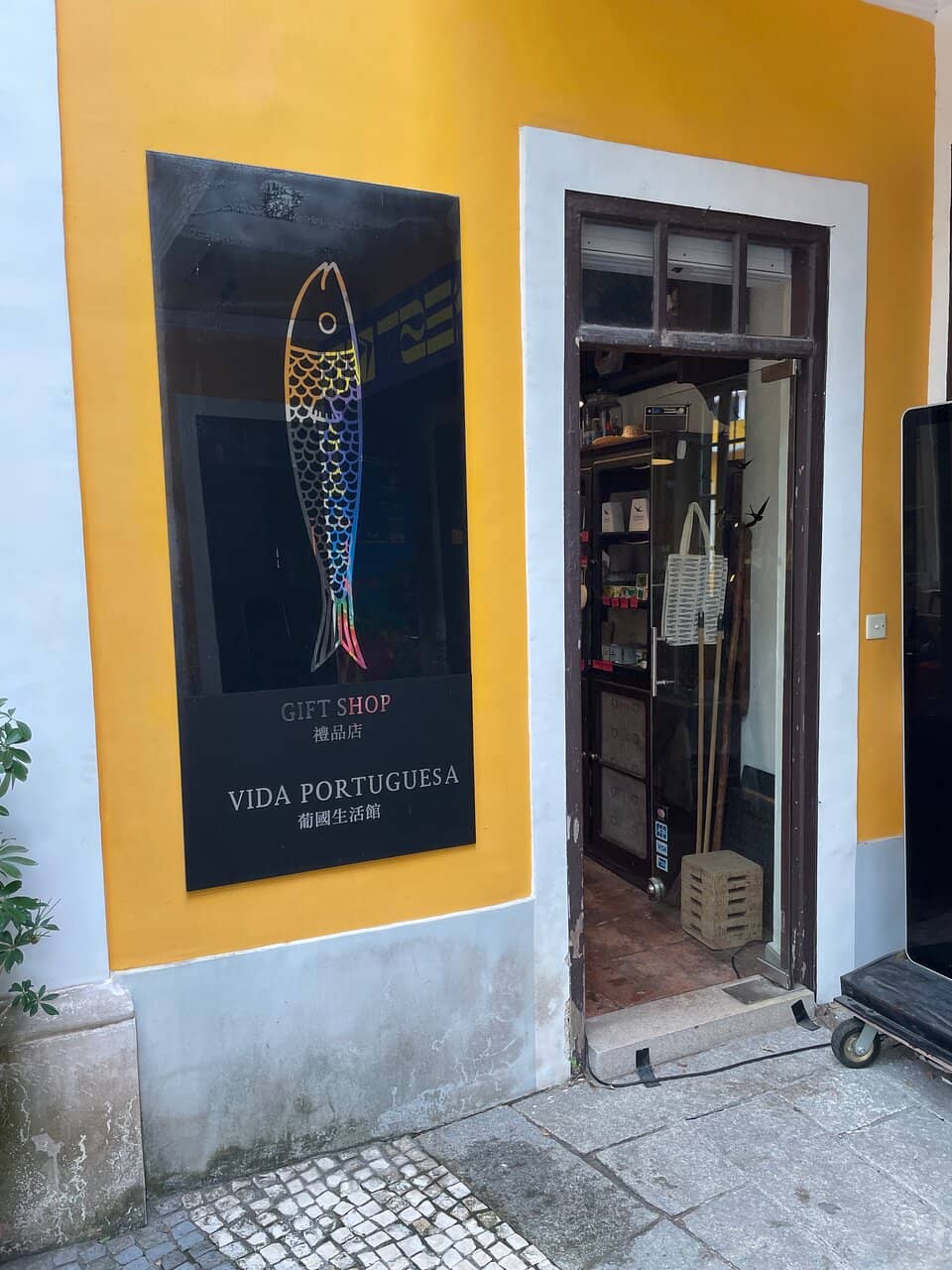 Art Exhibitions at Albergue SCM