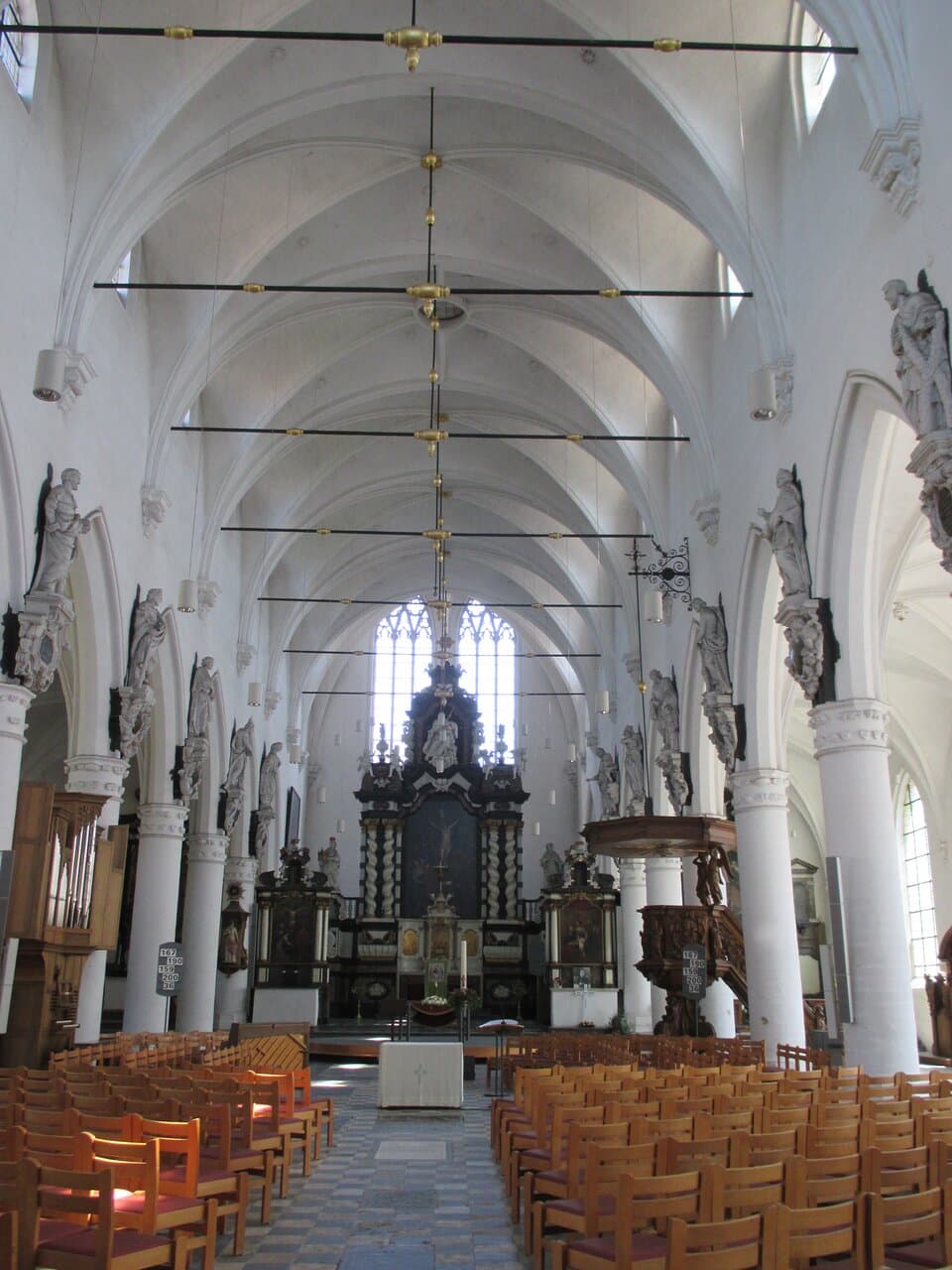 Leuven, nave of the Sint-Jan-de-Doperkerk (Saint John the Baptist Church) in the Beguinage