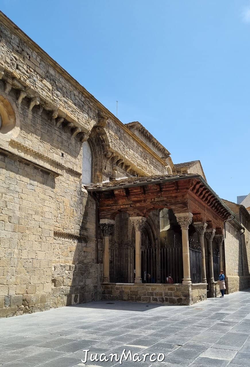 Romanesque Architecture