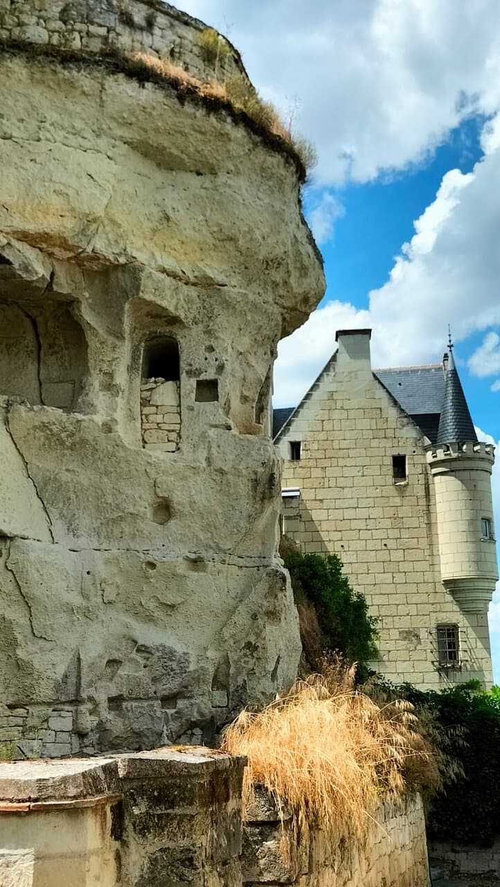Troglodyte Street Souzay-Champigny