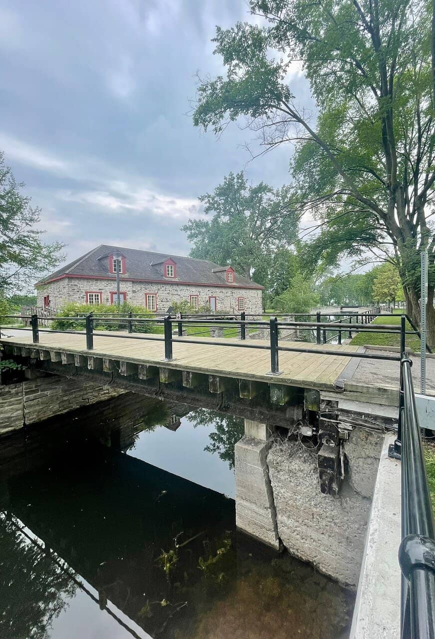 Voyageur Canoe Experience