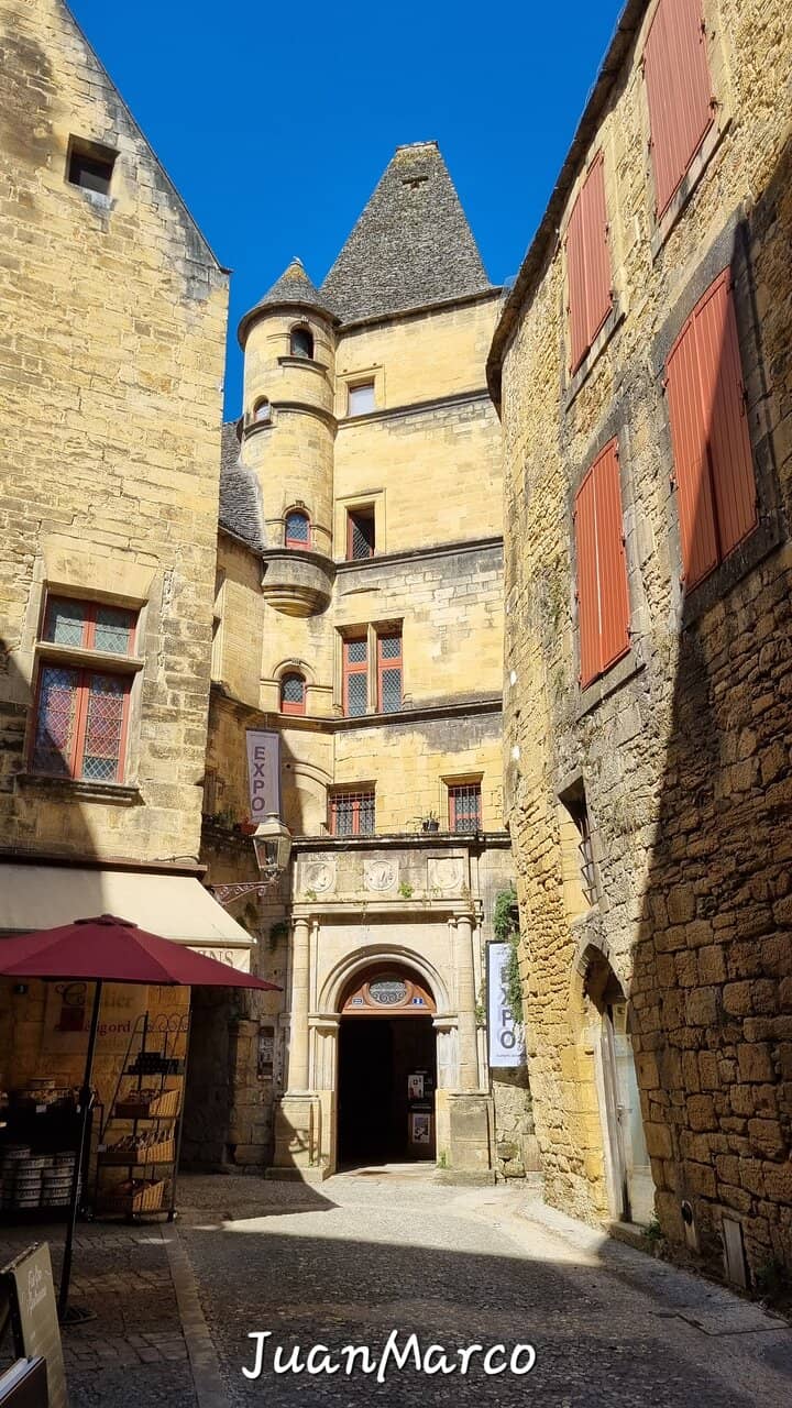 Cobblestone Streets