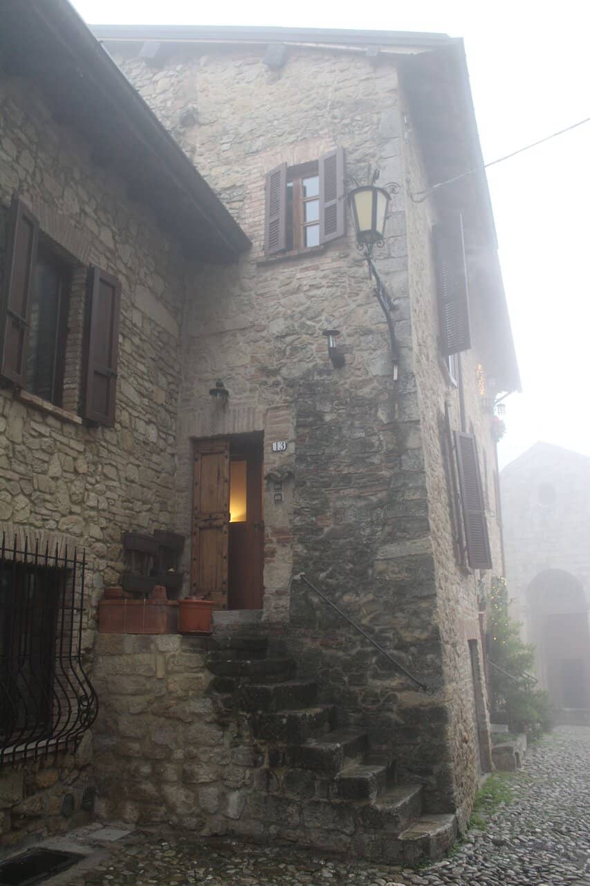 Piazza Centrale & Fontana