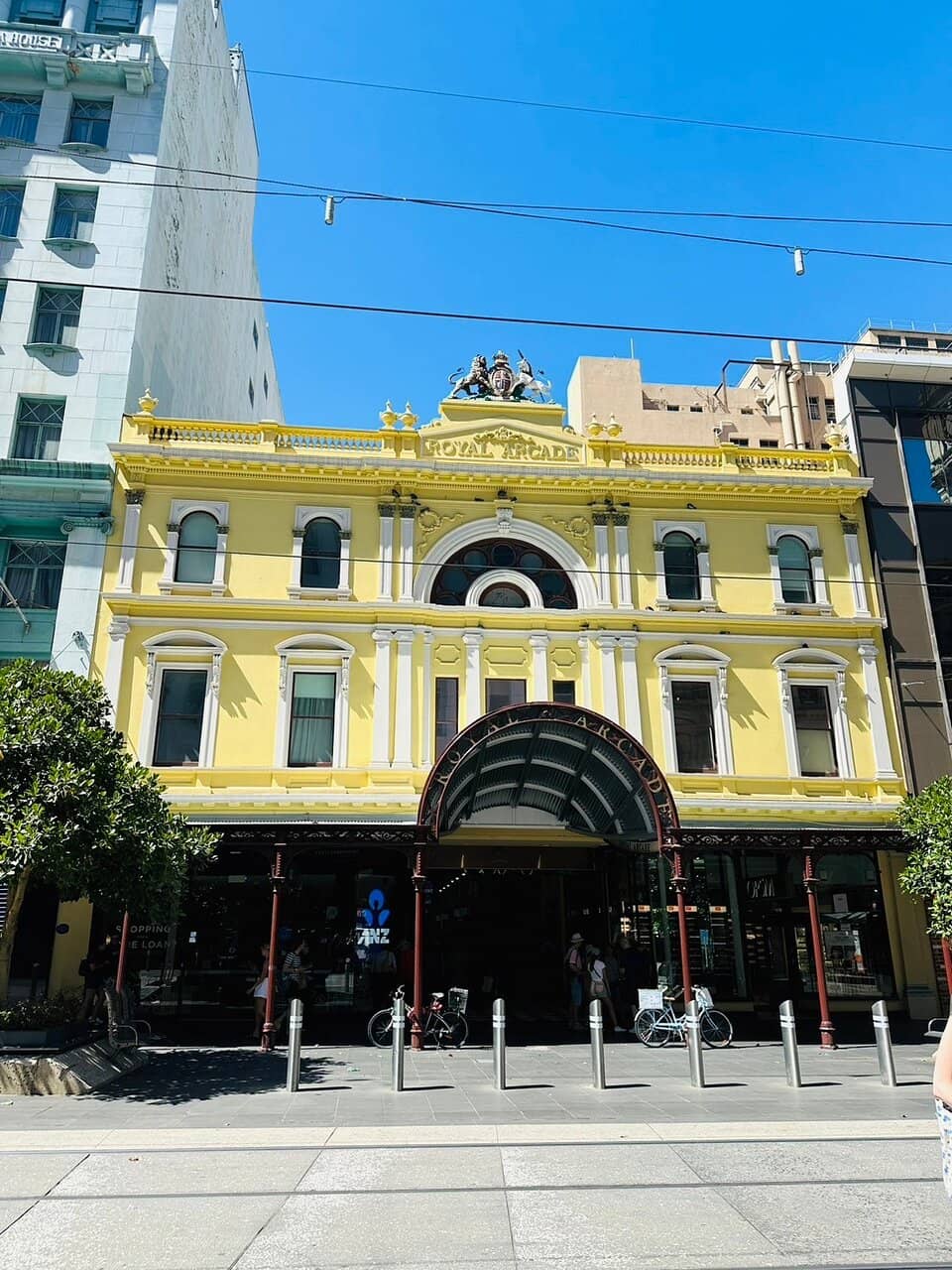 Aladdin's Cave Experience