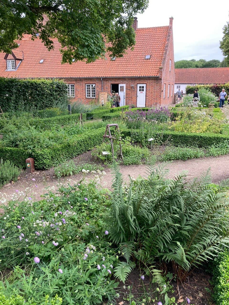 Abbey Gardens & National Park