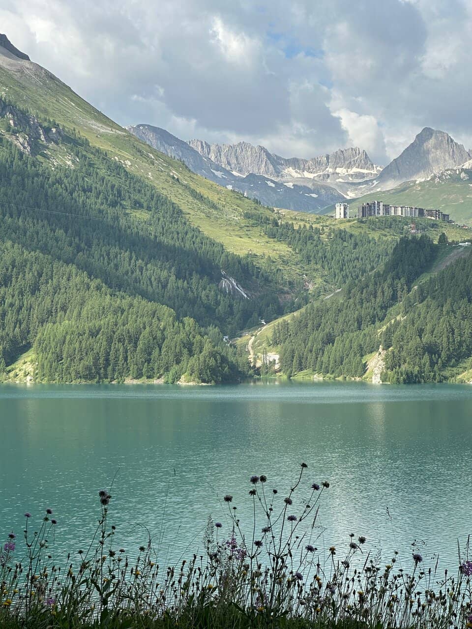 Panoramic Mountain Views