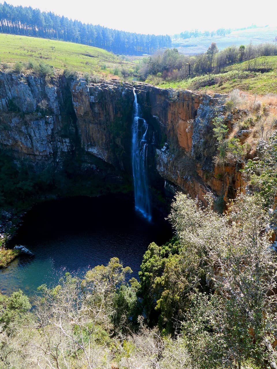 The Candle-Shaped Cascade