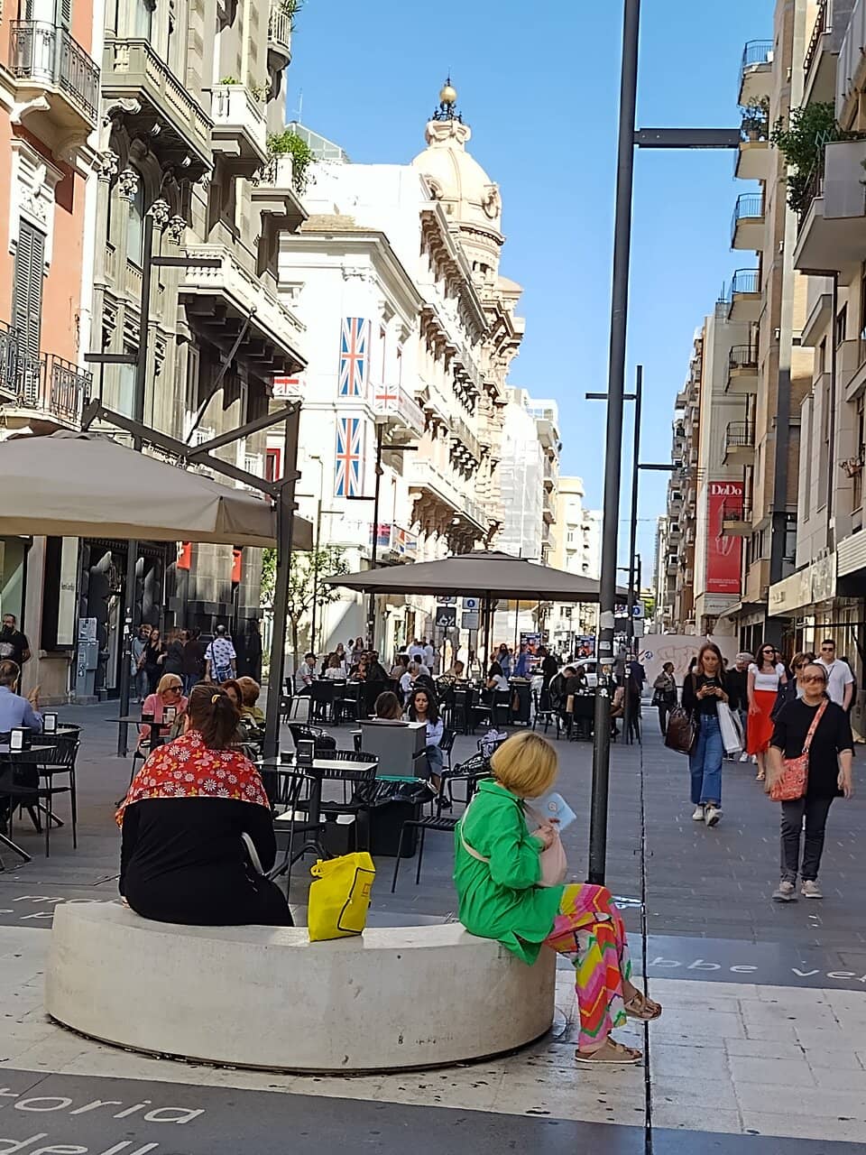 Elegant Pedestrian Promenade