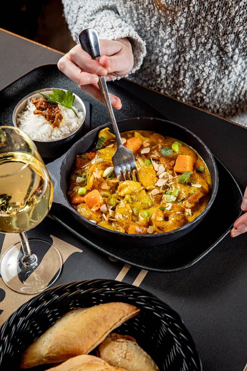 Cozy British Pub Ambiance