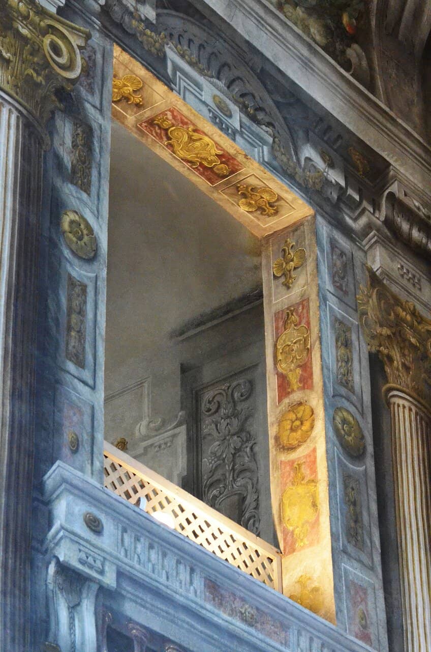 The Curious Christ on the Cross