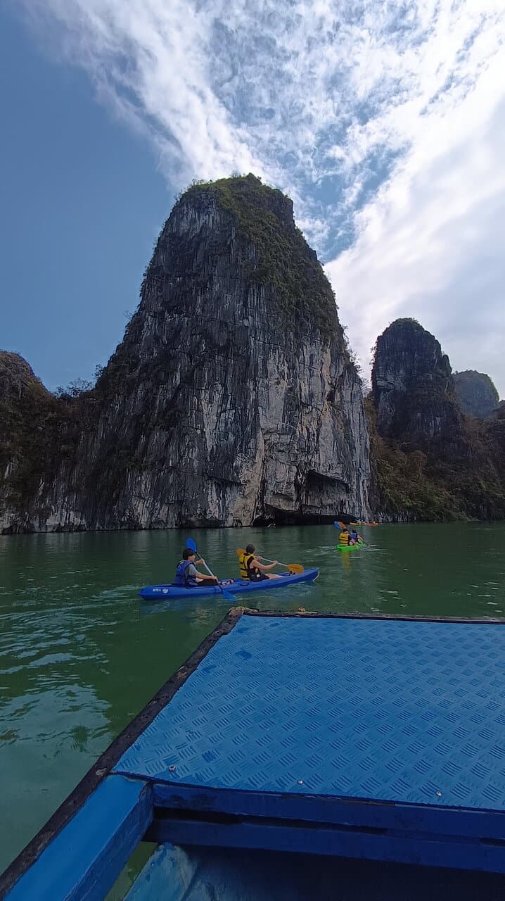 Happy Land Ha Long