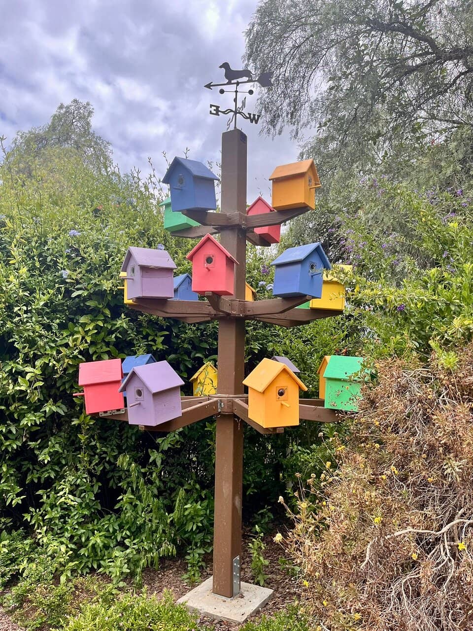 Artistic Sculptures & Dinosaur Statues