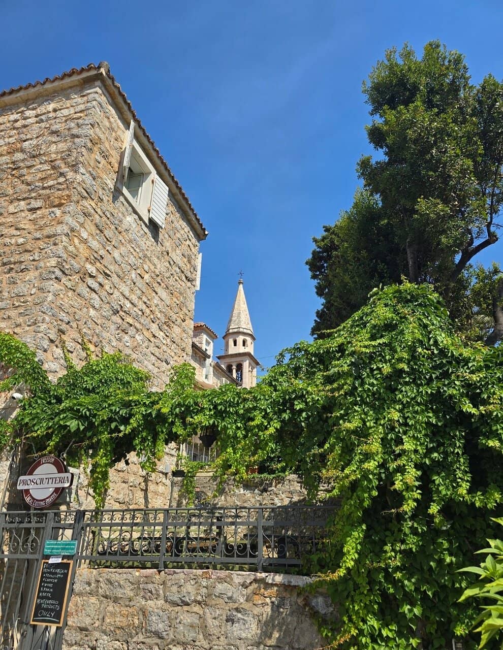 Narrow Cobblestone Streets