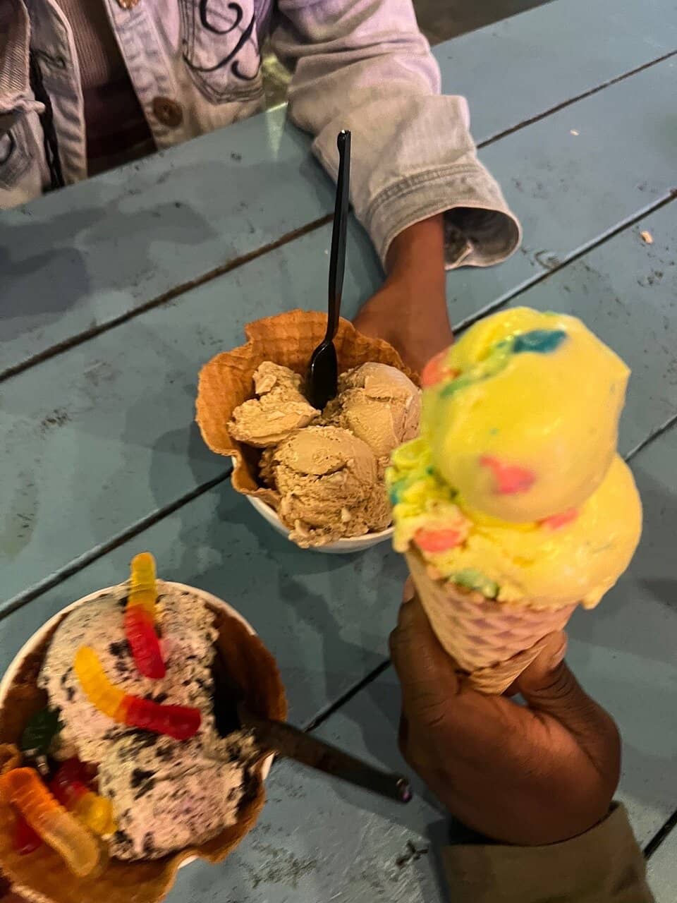 Vibrant, Ocean-Themed Atmosphere