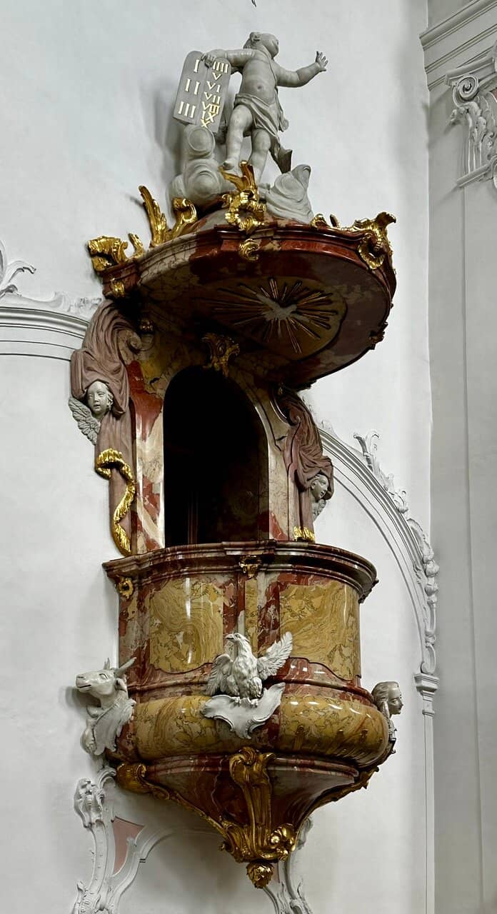 Impressive Crypt