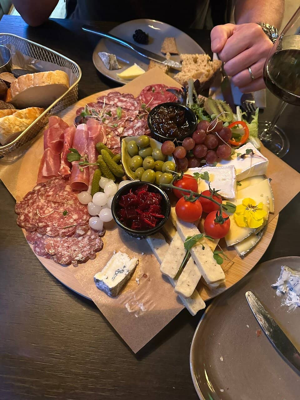 Classy Yet Relaxed Atmosphere