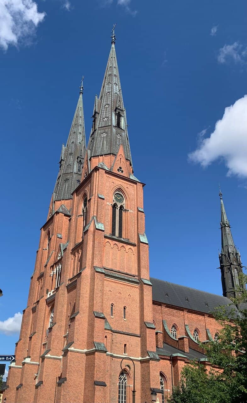 Royal and Scientific Tombs