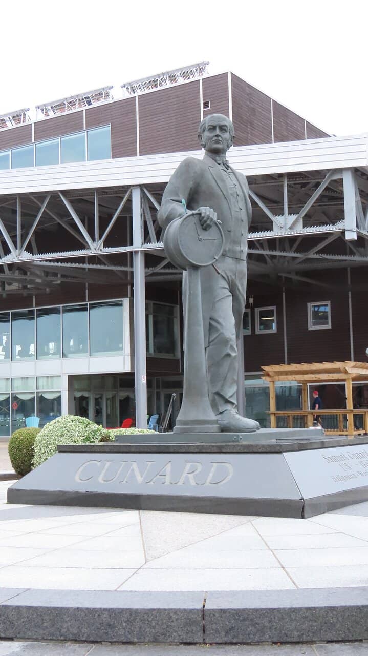 The 4.4 km Boardwalk