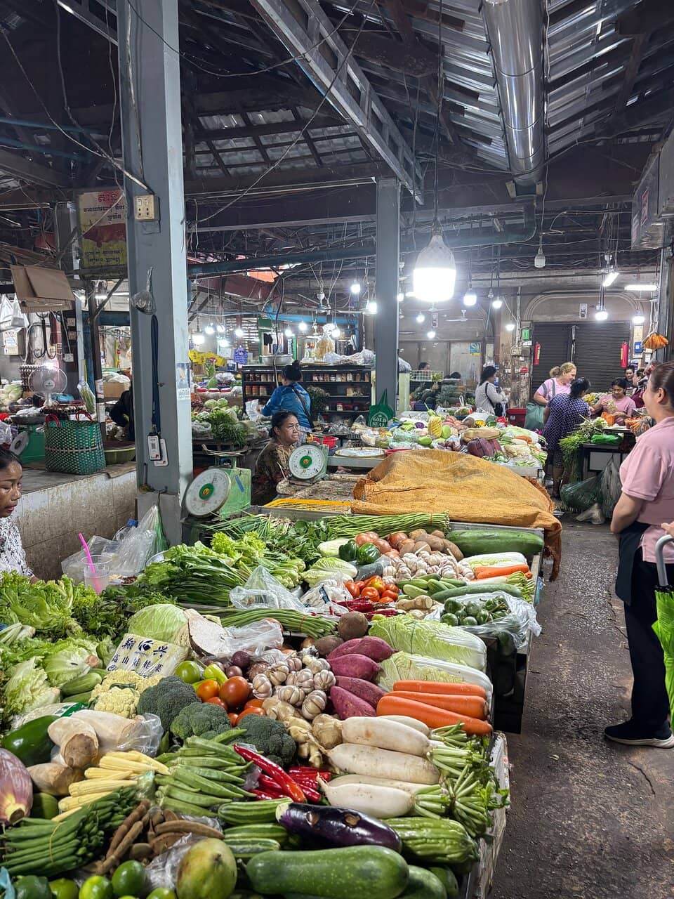 Vibrant Pub Street Atmosphere