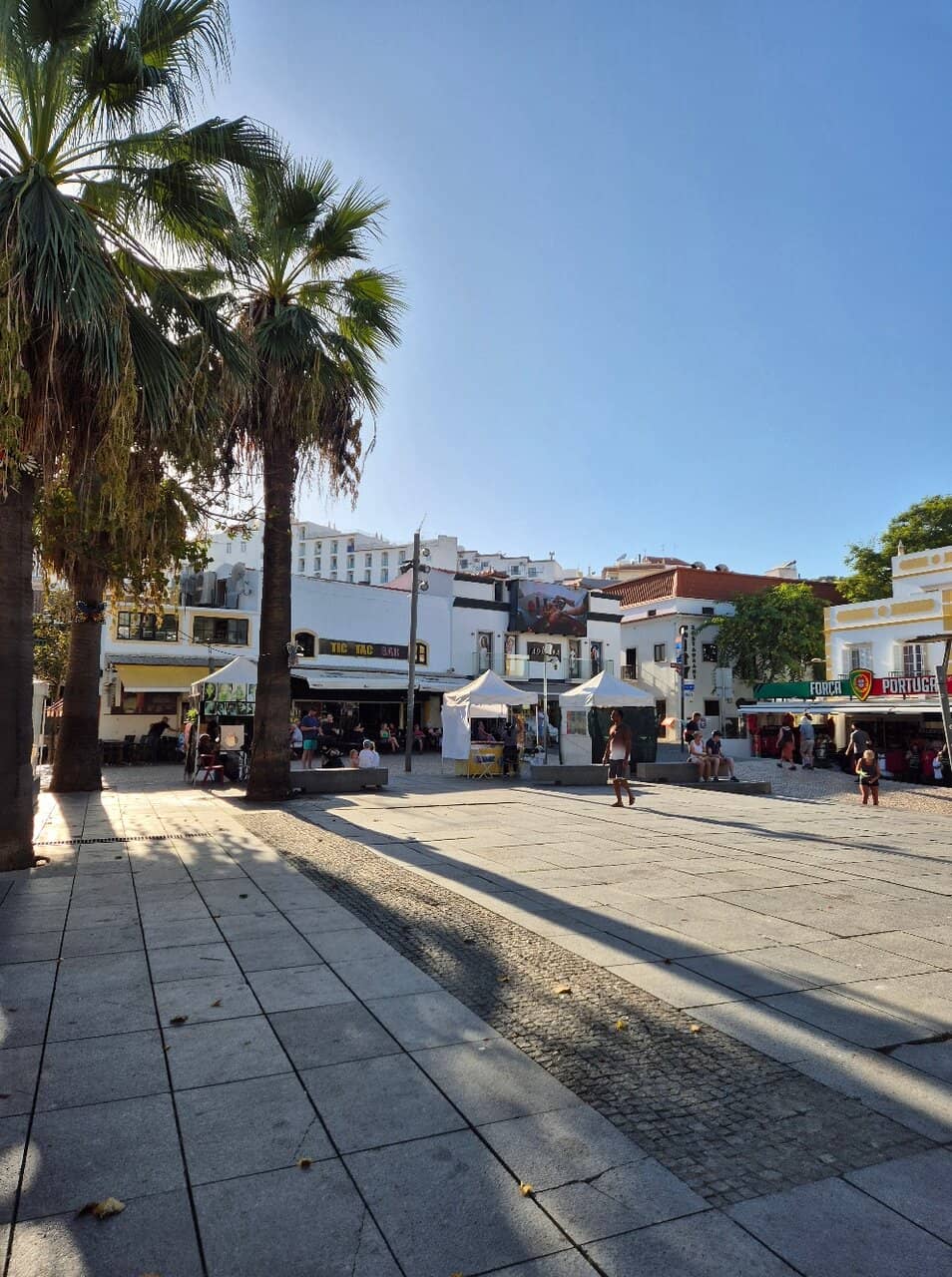 Charming Cafés and Eateries