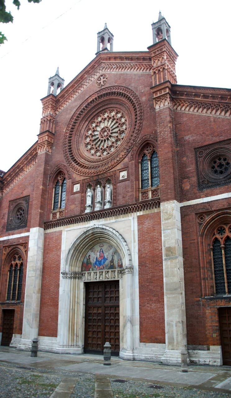 Vertical photo