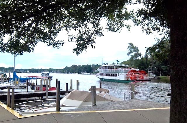Star of Saugatuck Cruises